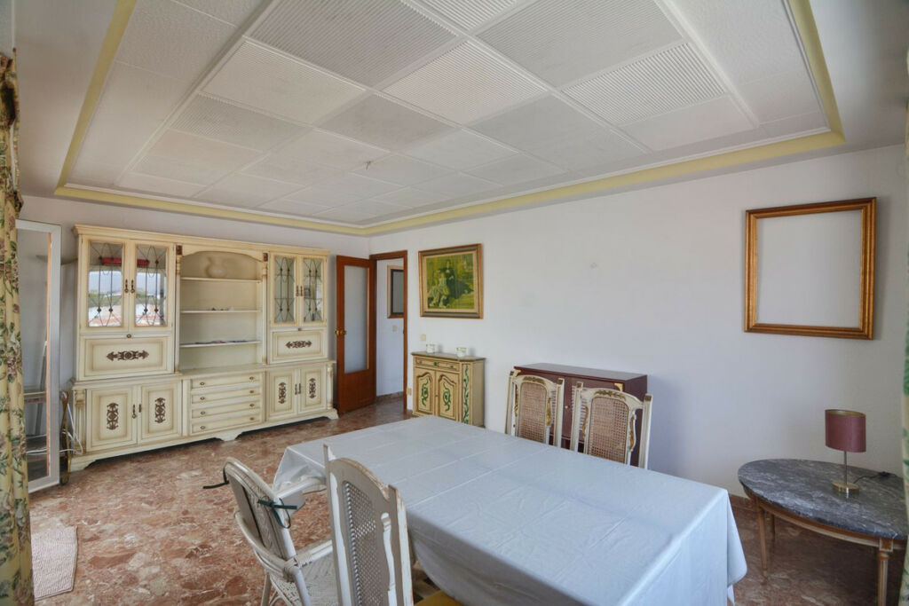 Middle Floor Apartment Fuengirola Málaga - image 5