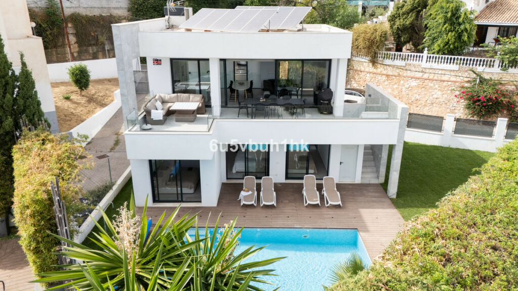 Detached Villa Torreblanca Málaga - image 5