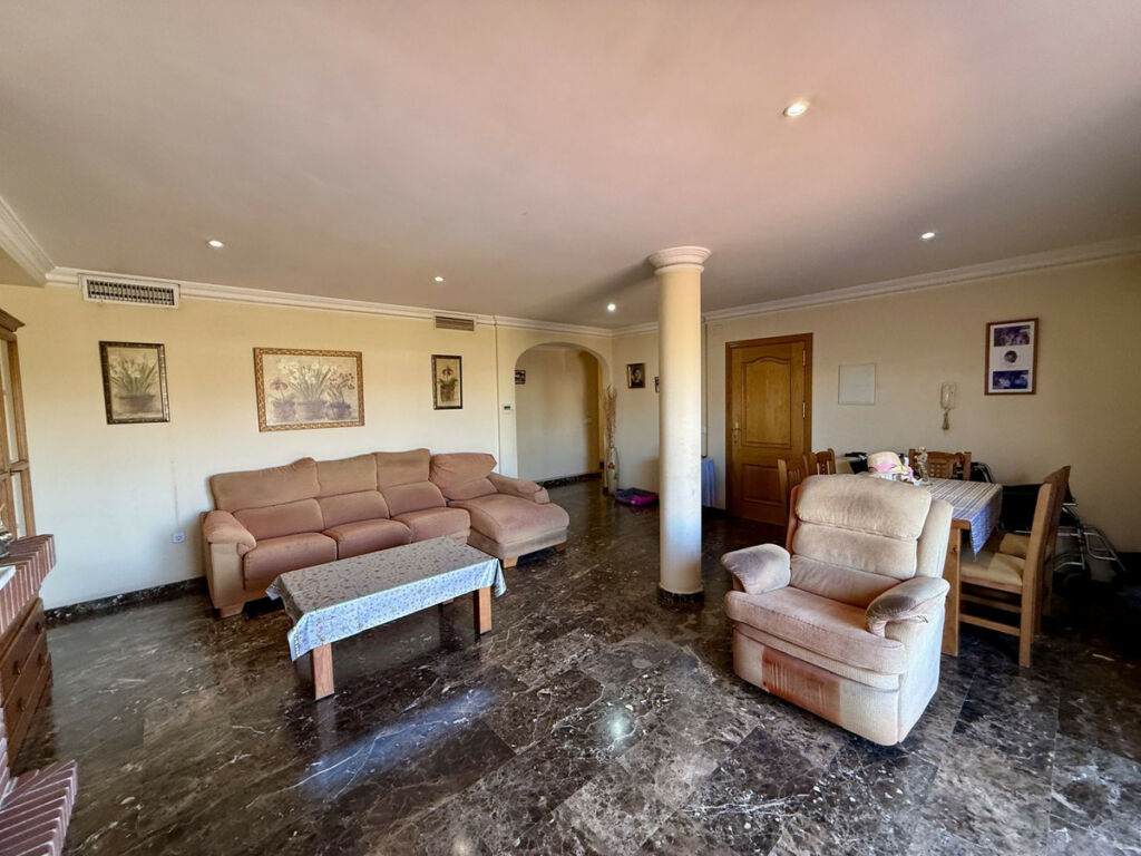 Top Floor Apartment La Cala Málaga - image 5