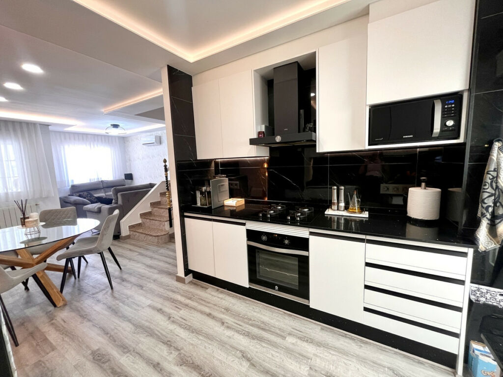 Townhouse Los Dolses Alicante - image 5