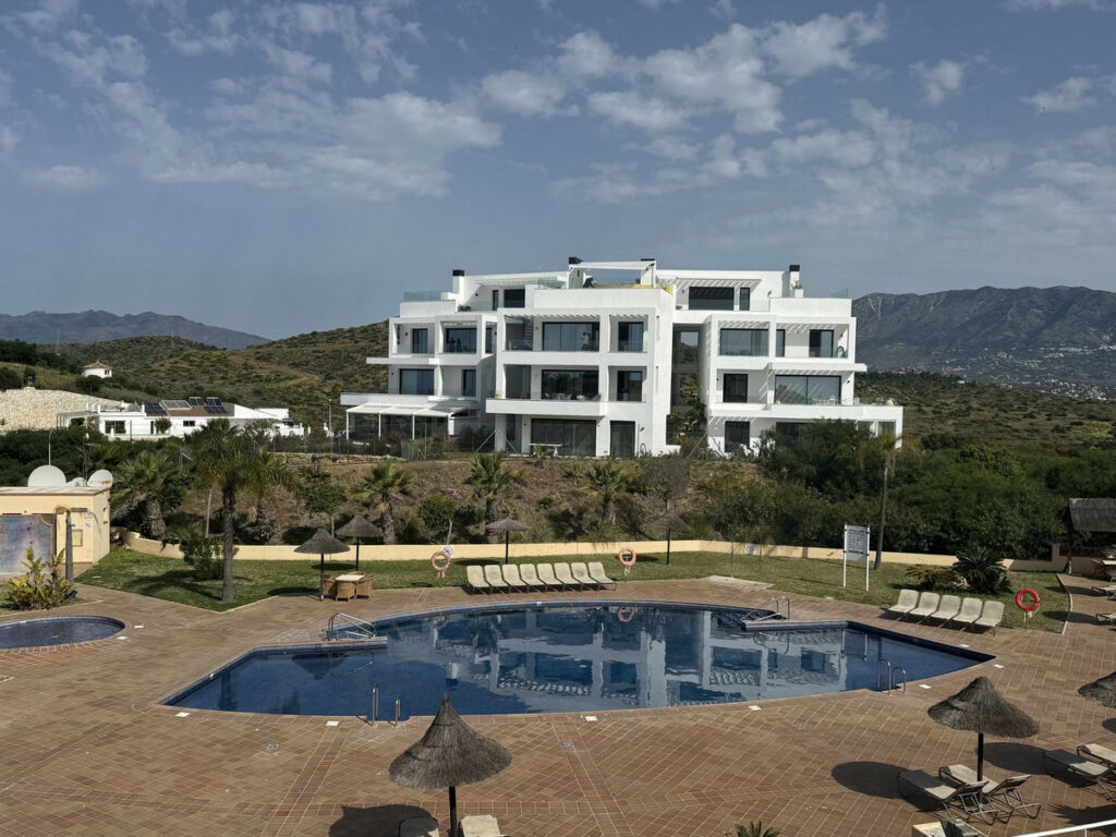 Penthouse El Faro Málaga - image 5
