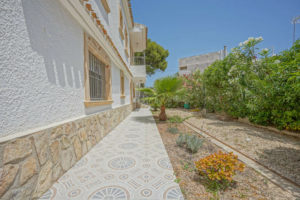 Detached Villa Javea Alicante - image 5