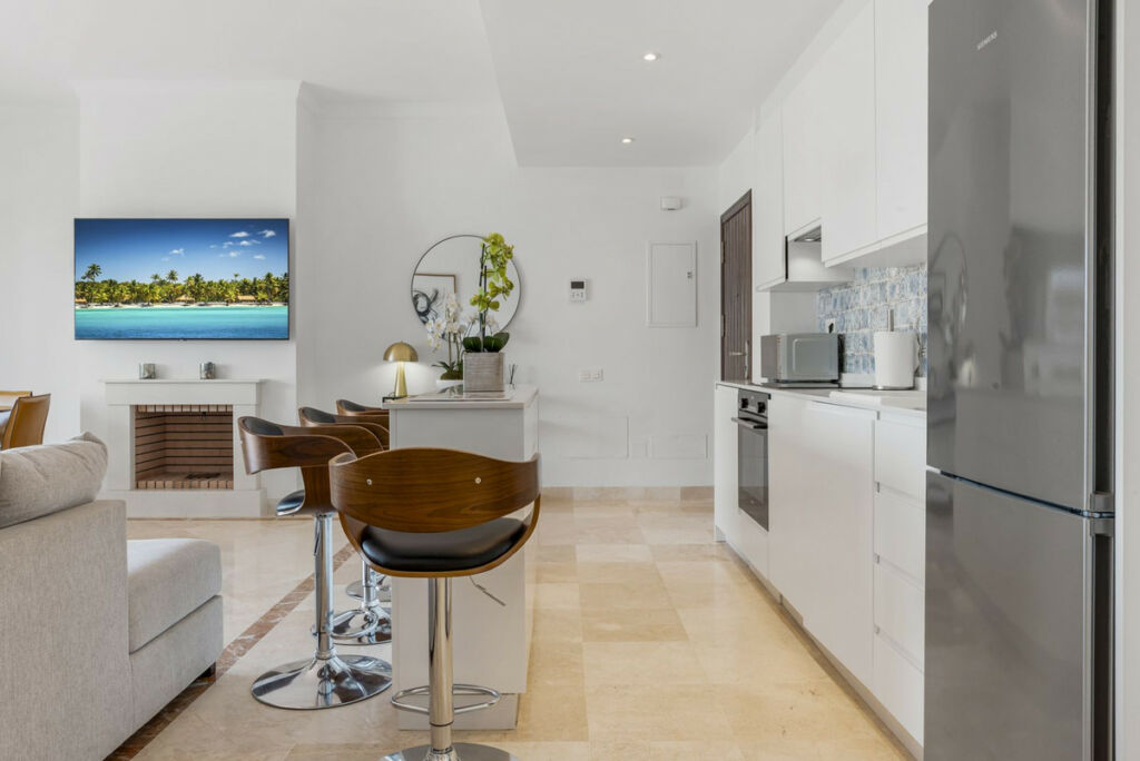 Ground Floor Apartment Benahavís Málaga - image 5