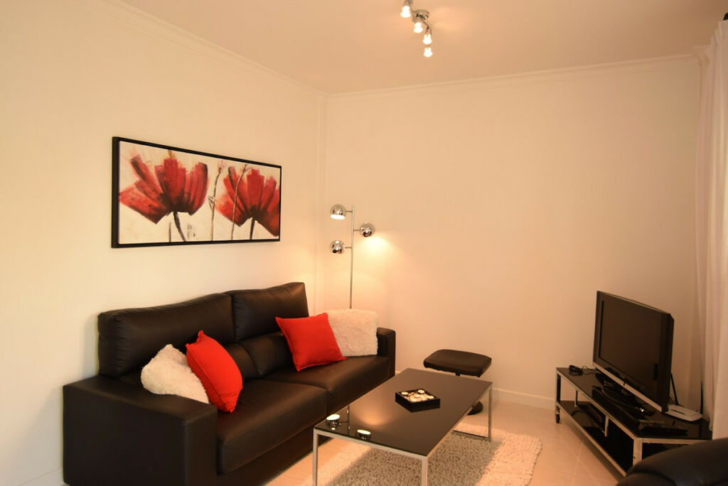 Ground Floor Apartment La Fustera Alicante - image 5