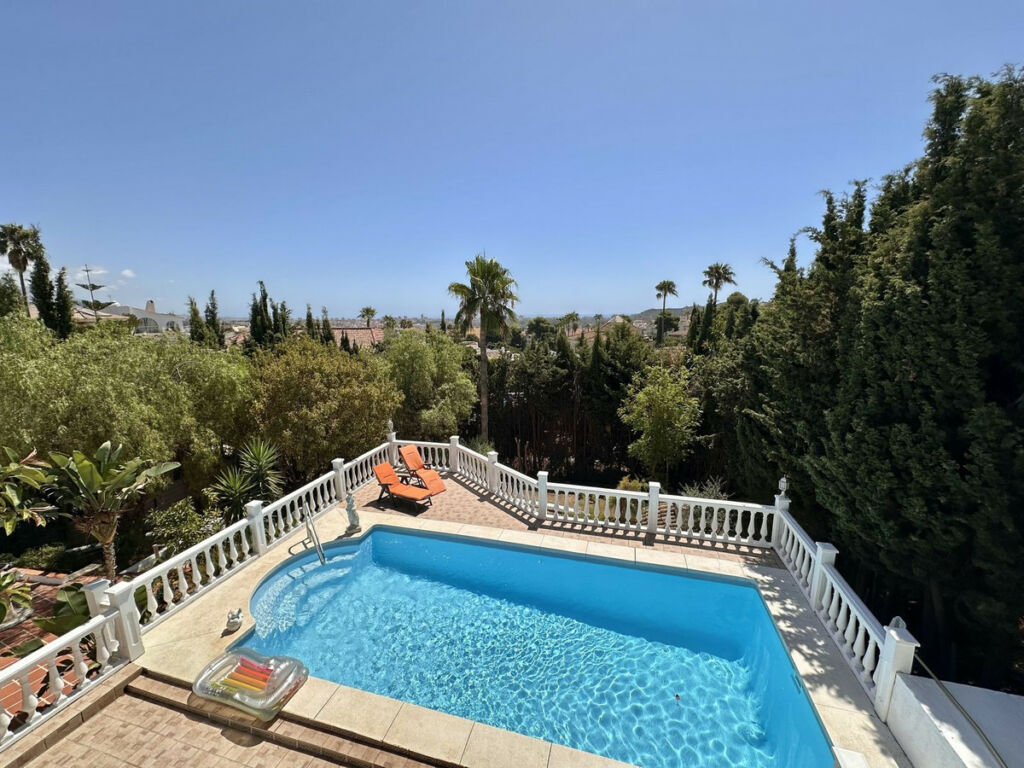 Detached Villa Cerros del Aguila Málaga - image 5