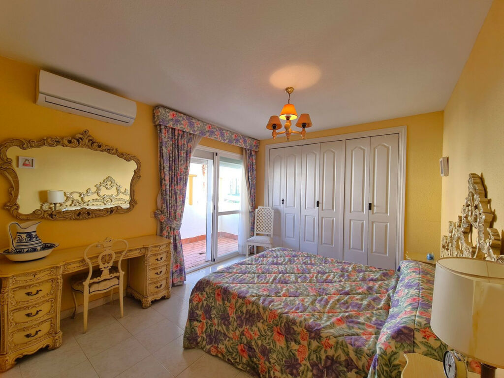 Semi-Detached House Casares Playa Málaga - image 5