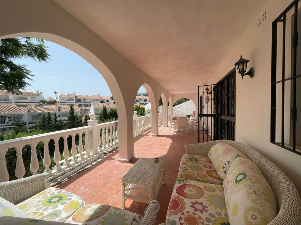 Detached Villa Torremuelle Málaga - image 5
