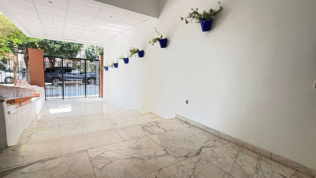 Middle Floor Apartment Marbella Málaga - image 7