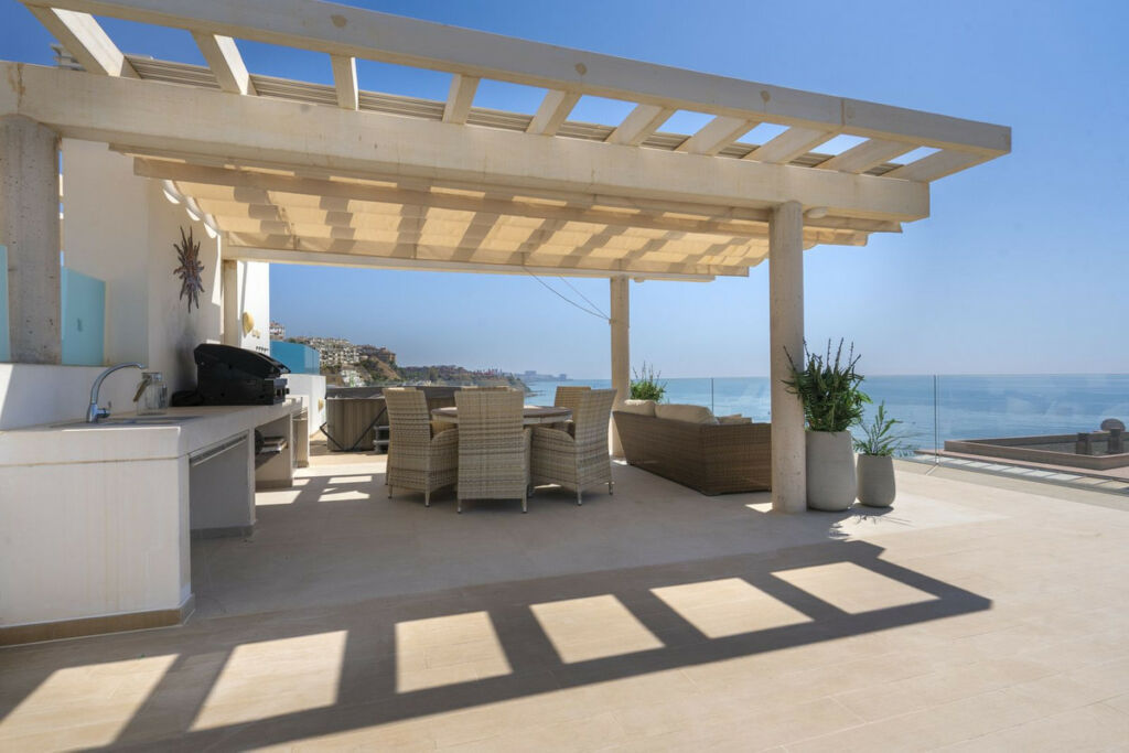 Penthouse Fuengirola Málaga - image 5