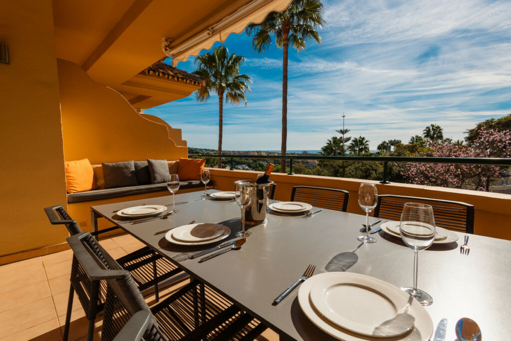 Middle Floor Apartment Elviria Málaga - image 5