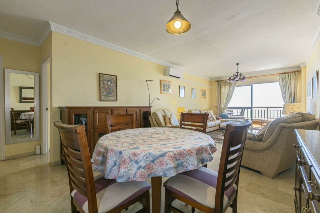 Middle Floor Apartment Fuengirola Málaga - image 5