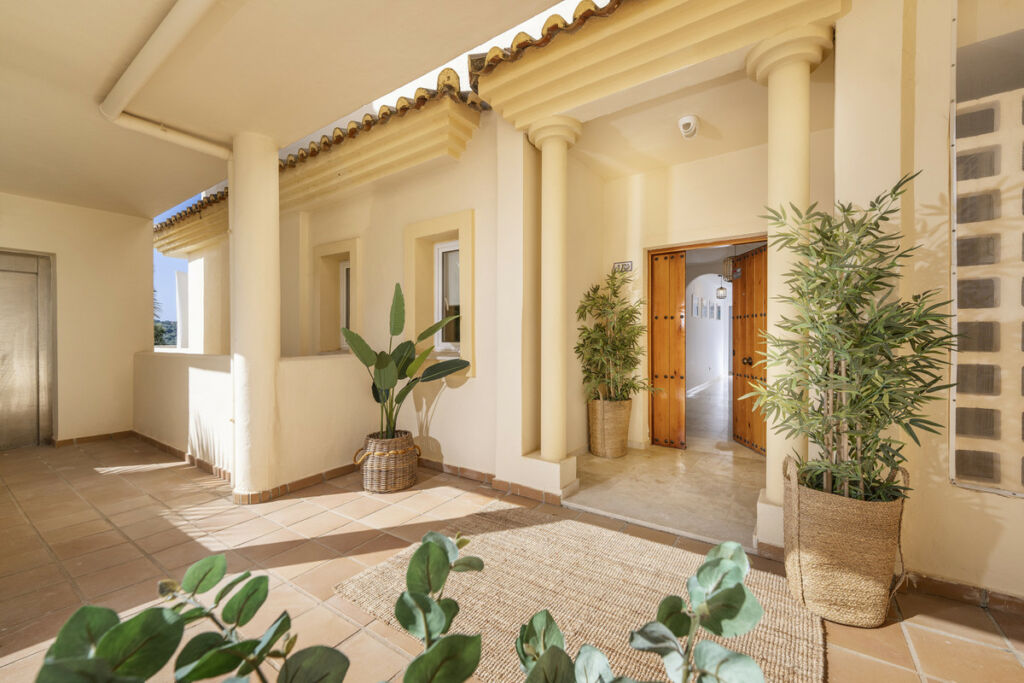 Middle Floor Apartment San Roque Club Cádiz - image 4