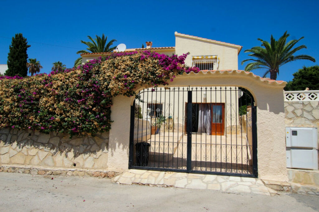 Detached Villa Calpe Alicante - image 5