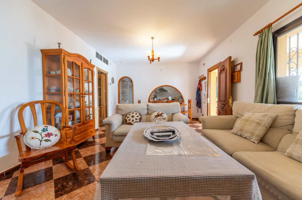 Detached Villa Las Chapas Málaga - image 5