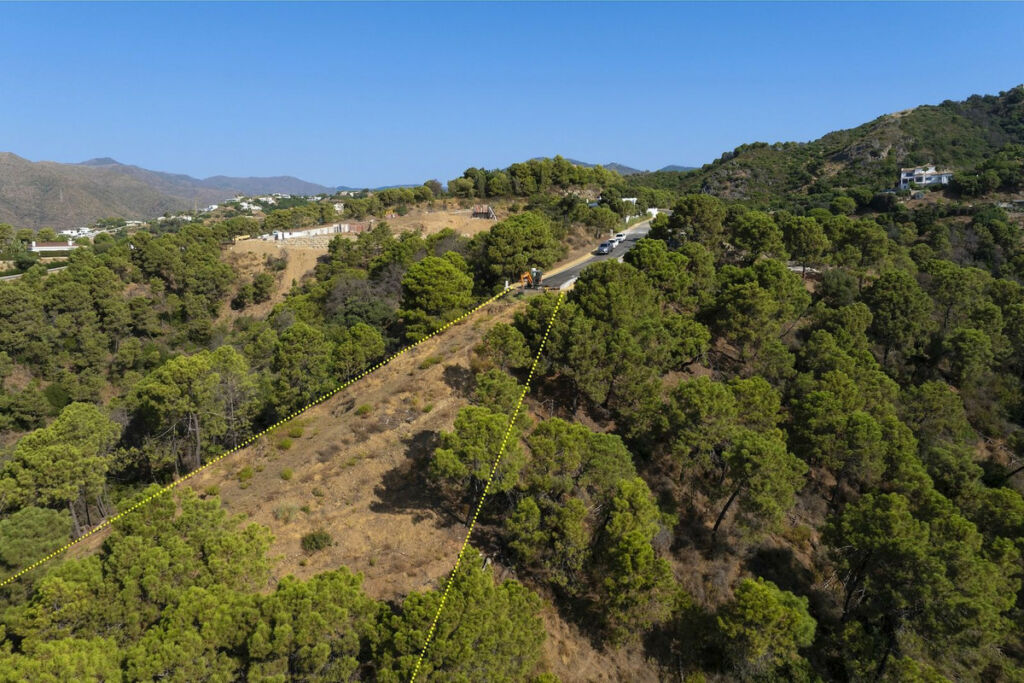 Residential Plot Benahavís Málaga - image 10