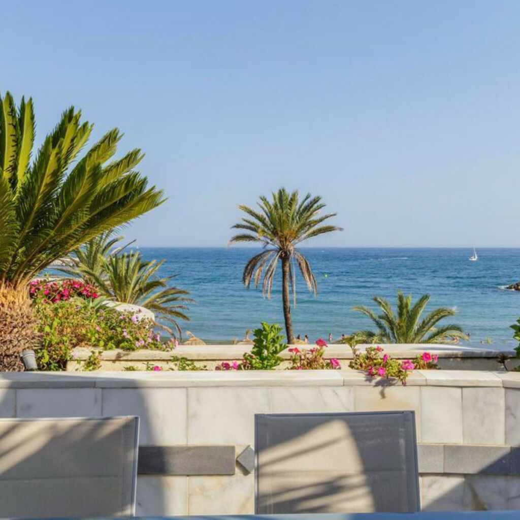 Middle Floor Apartment Marbella Málaga - image 5