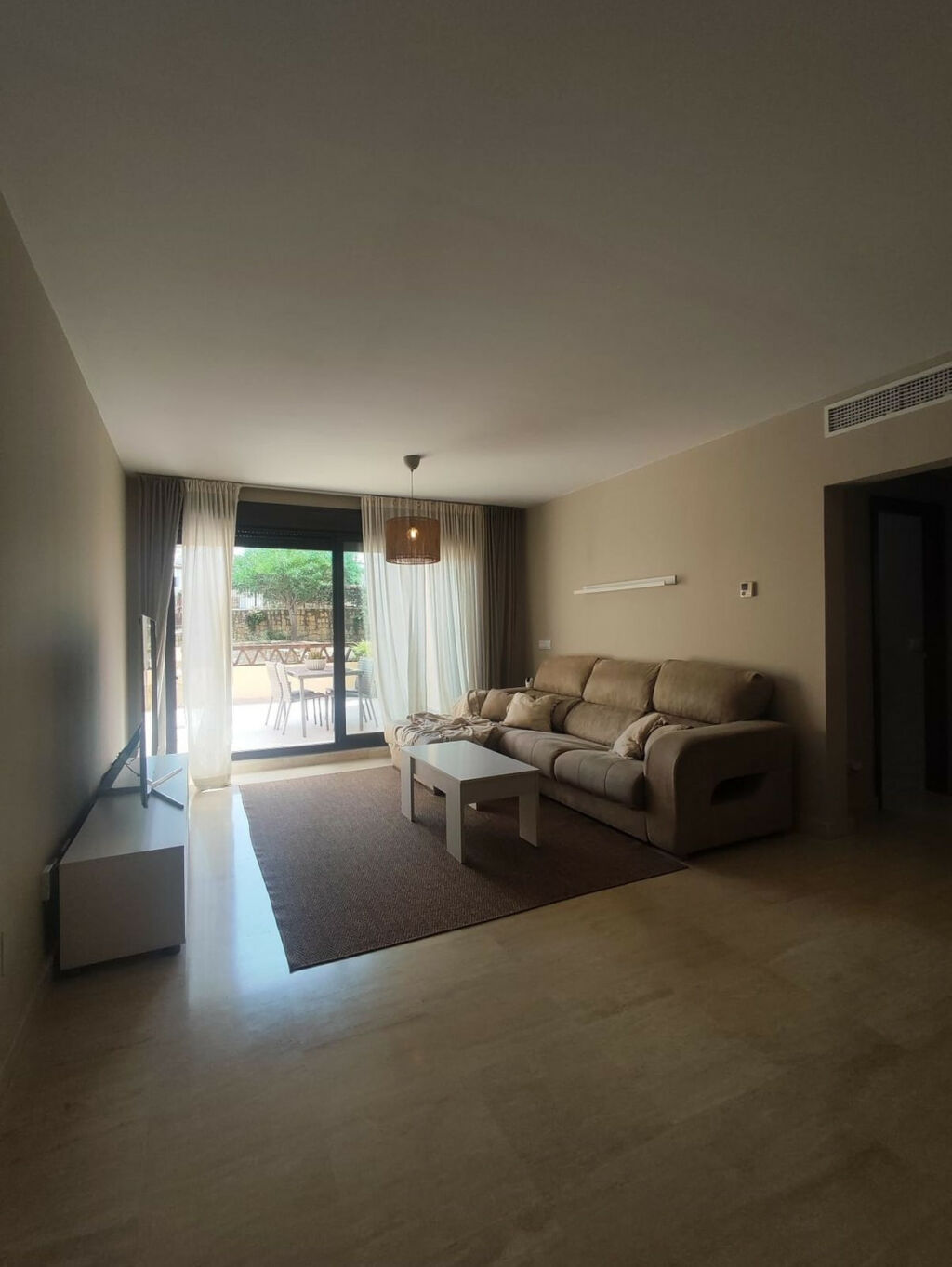 Middle Floor Apartment Estepona Málaga - image 5