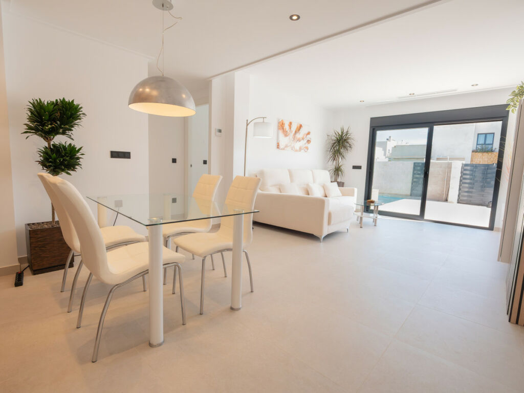 Detached Villa La Marina Alicante - image 5
