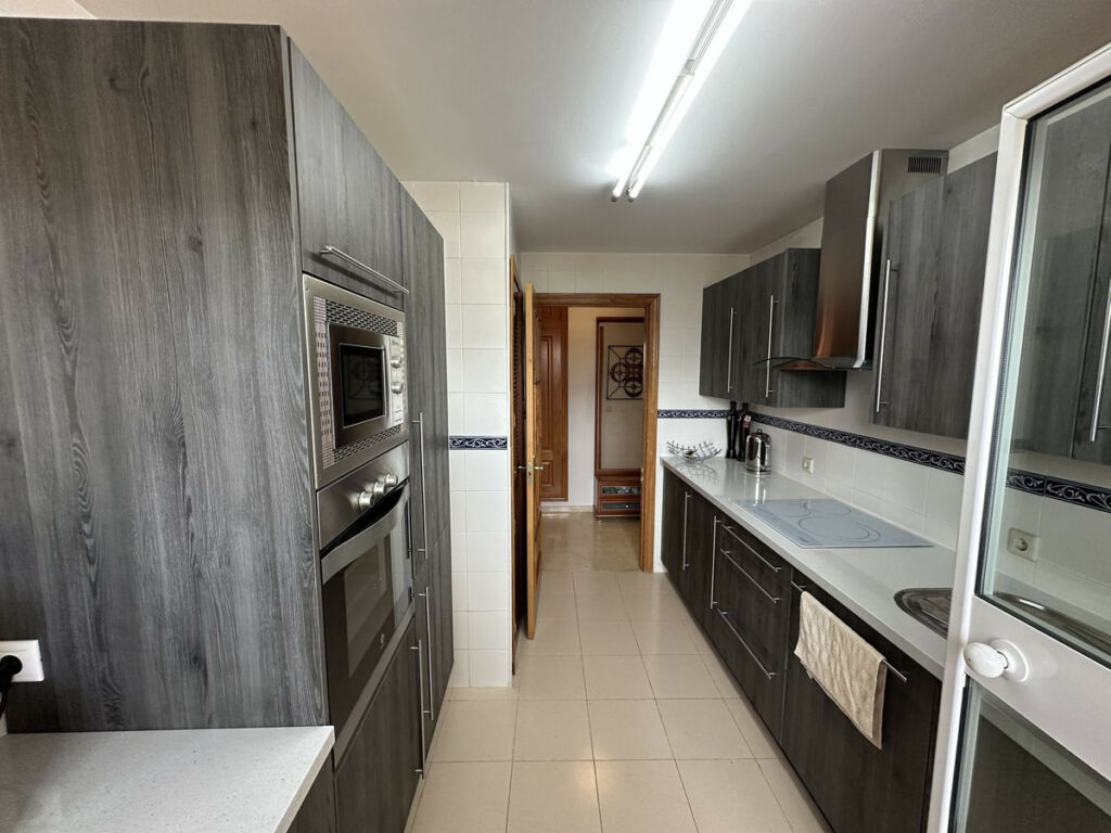 Middle Floor Apartment La Cala Hills Málaga - image 5