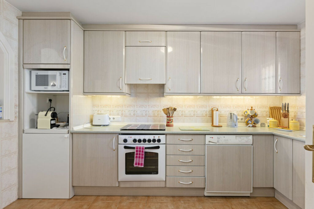 Penthouse Nueva Andalucía Málaga - image 12