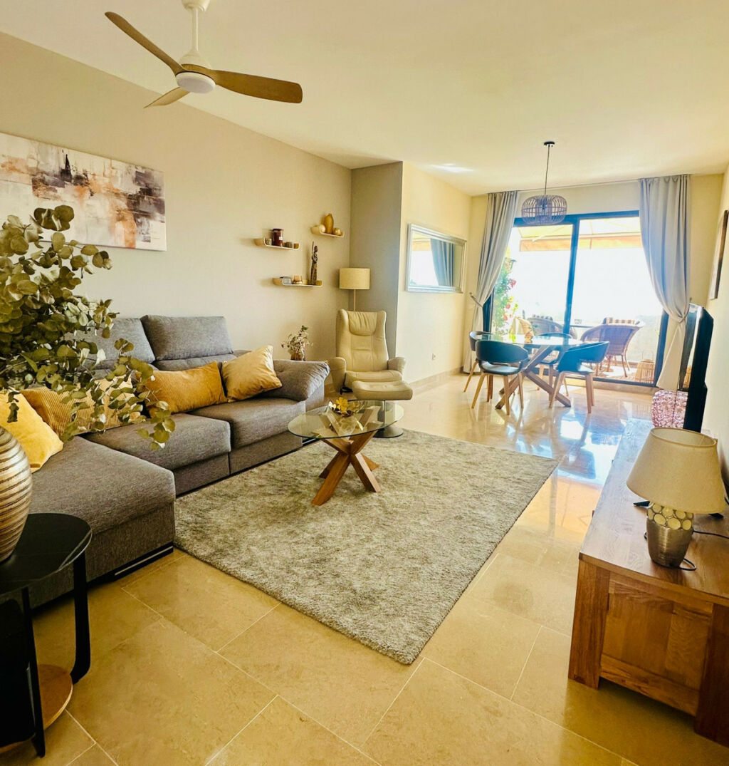 Penthouse La Duquesa Málaga - image 2