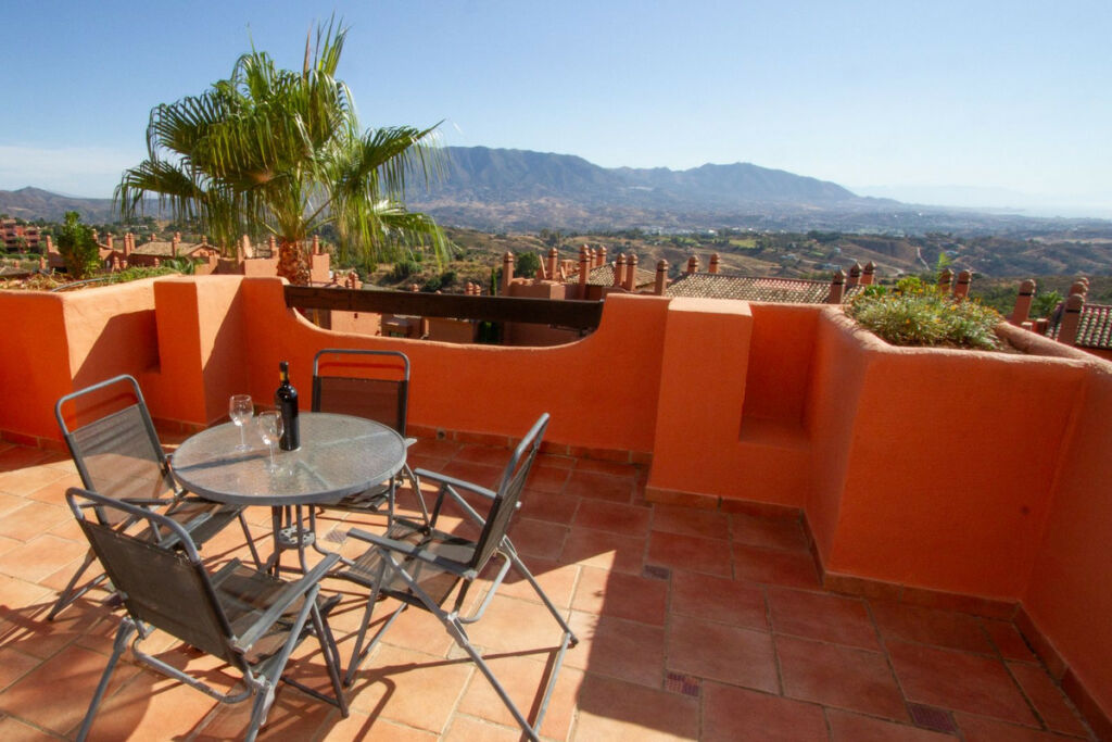 Penthouse La Mairena Málaga - image 5