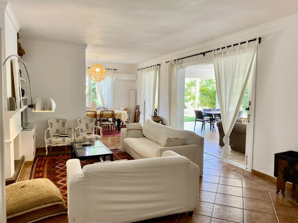 Detached Villa Los Monteros Málaga - image 5