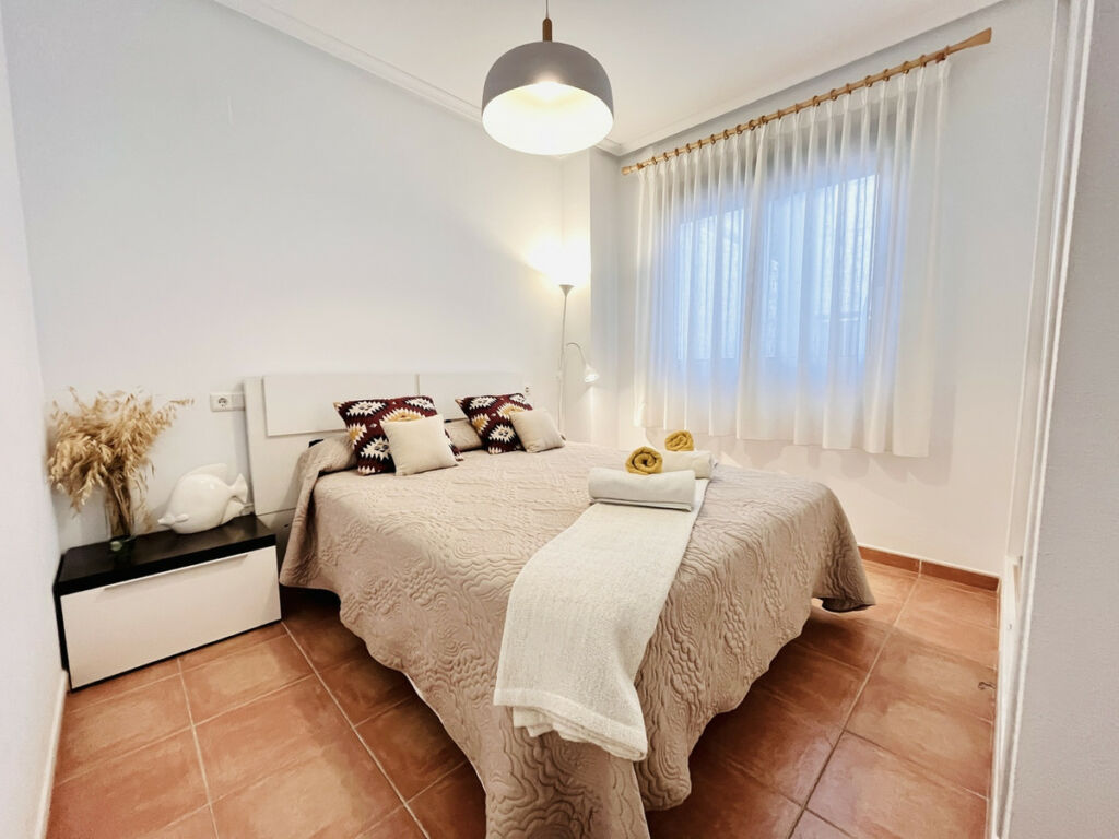 Middle Floor Apartment Guardamar del Segura Alicante - image 5