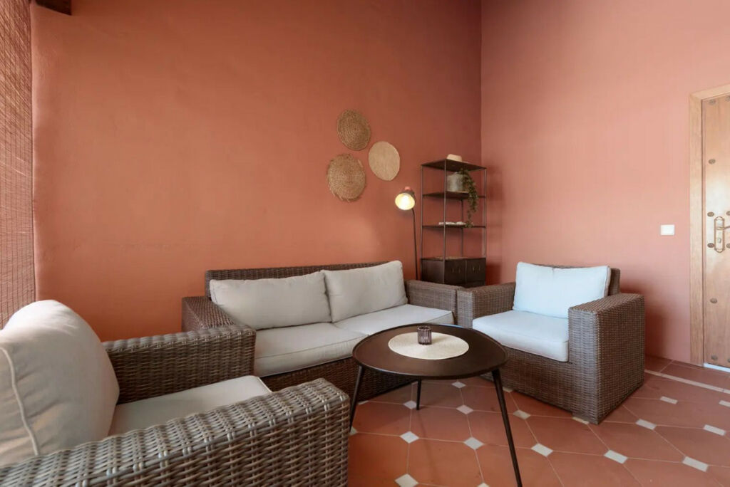 Middle Floor Apartment Elviria Málaga - image 5
