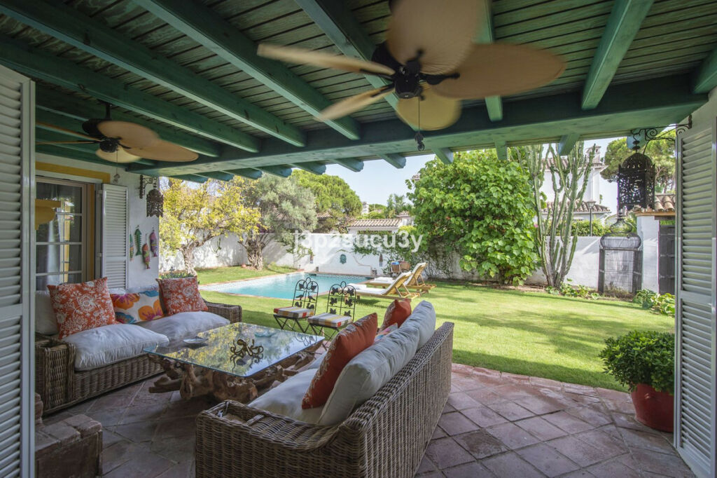 Detached Villa Benamara Málaga - image 5