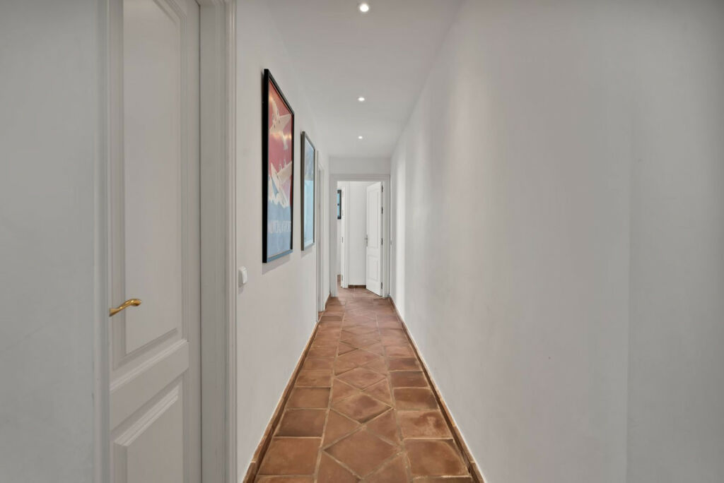 Penthouse La Heredia Málaga - image 5