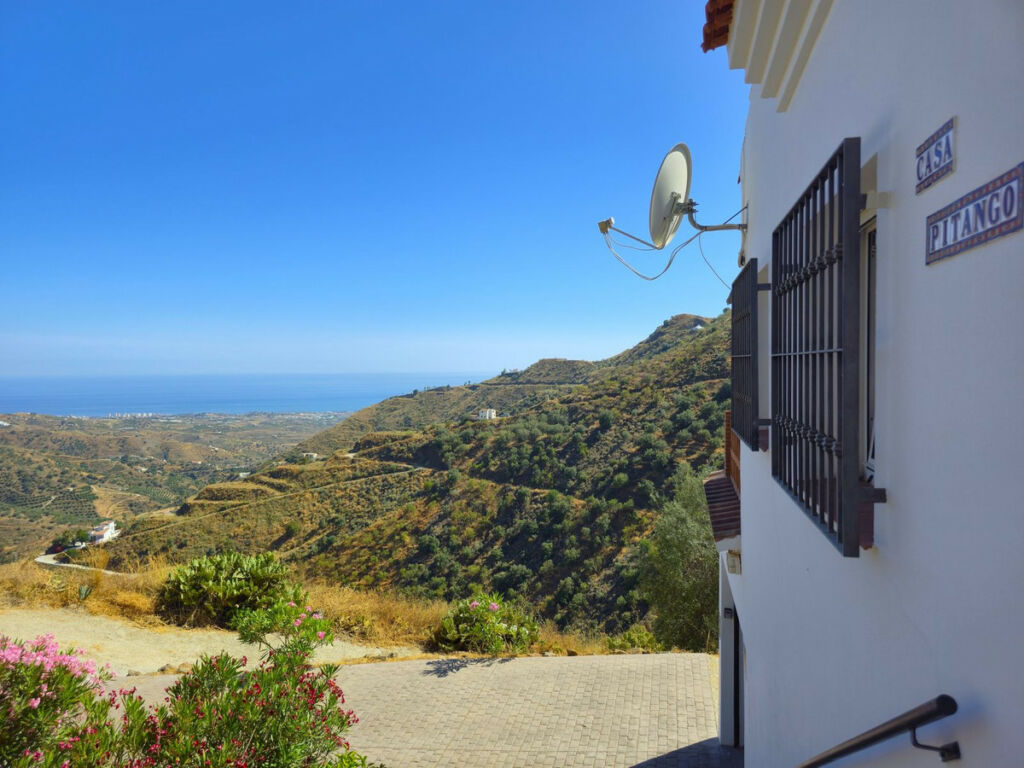Detached Villa Arenas Málaga - image 5