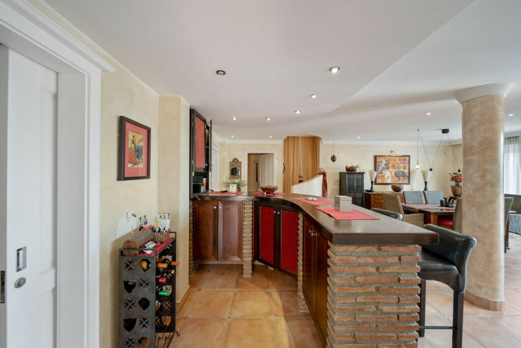 Detached Villa Mijas Málaga - image 5