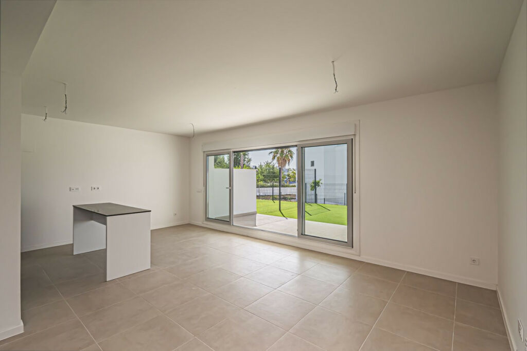 Ground Floor Apartment Bel Air Málaga - image 5