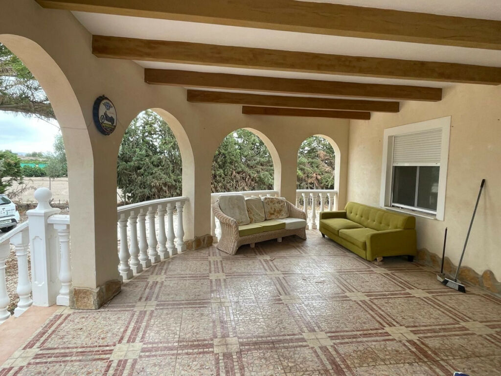 Detached Villa Daya Vieja Alicante - image 5