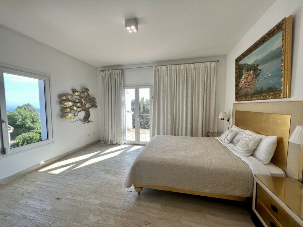 Detached Villa Manilva Málaga - image 5