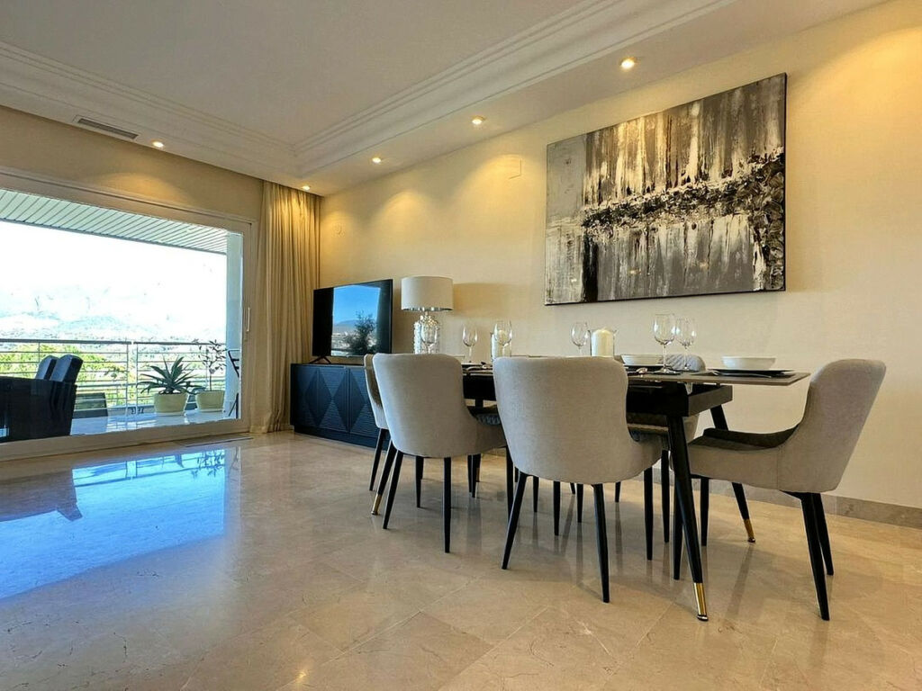 Ground Floor Apartment Nueva Andalucía Málaga - image 5