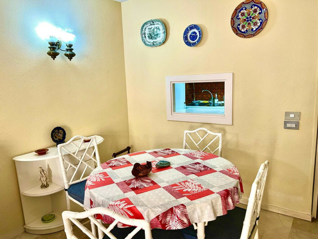 Middle Floor Apartment Marbella Málaga - image 9