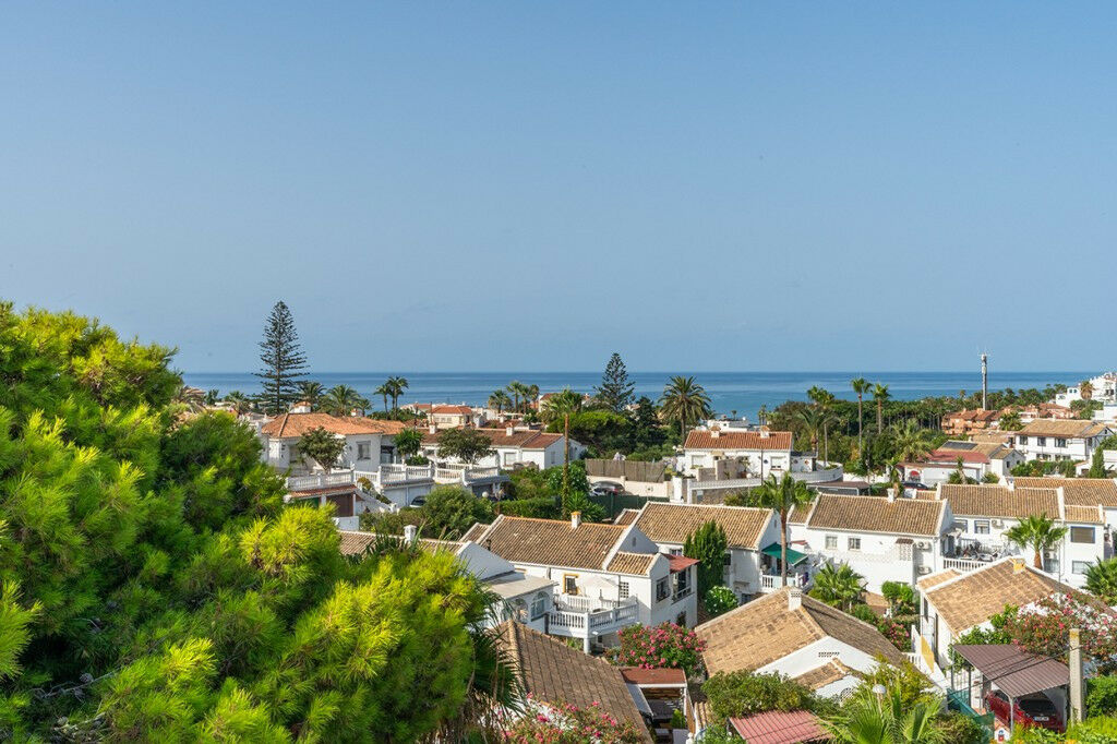 Detached Villa El Faro Málaga - image 5