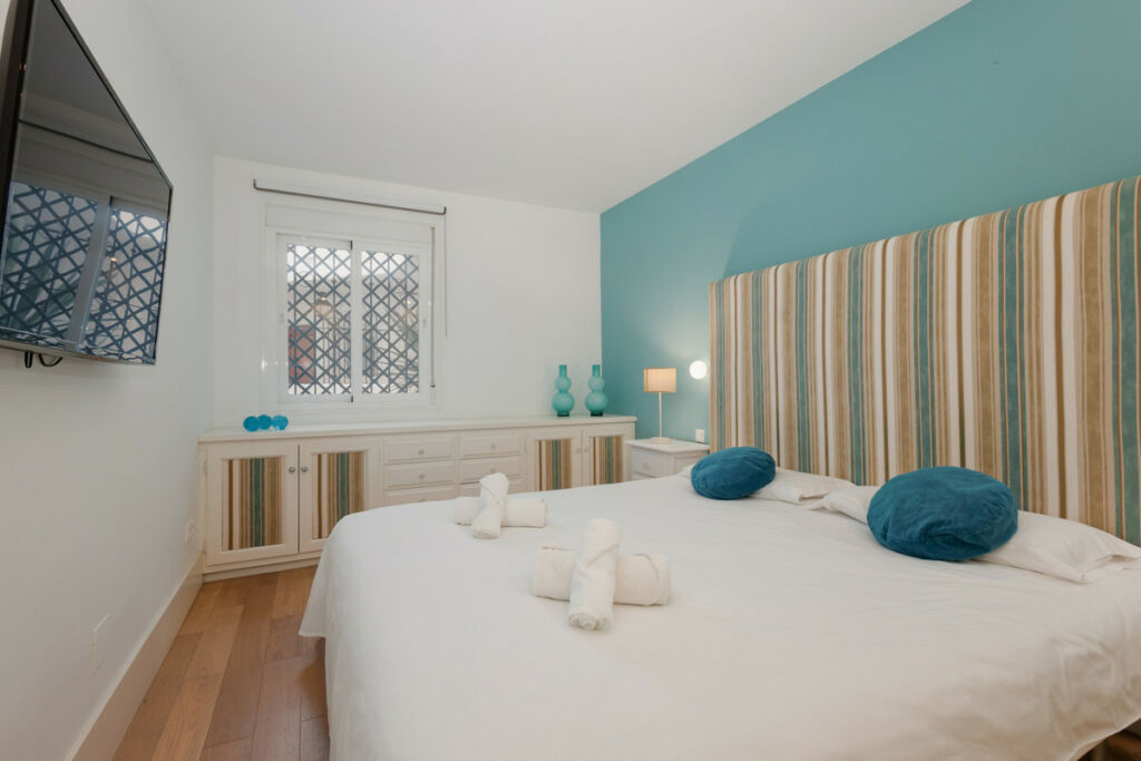 Middle Floor Apartment Puerto Banús Málaga - image 5