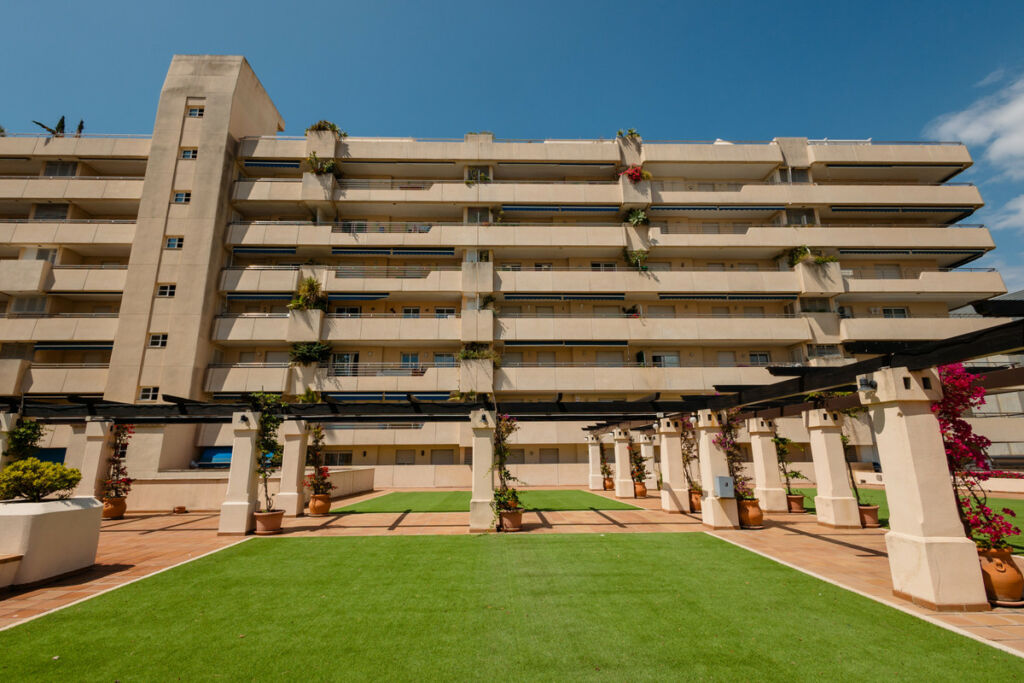 Middle Floor Apartment Puerto Banús Málaga - image 50