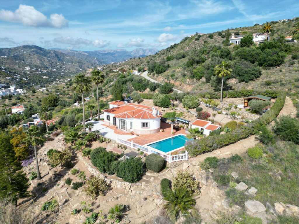 Detached Villa Torrox Málaga - image 50
