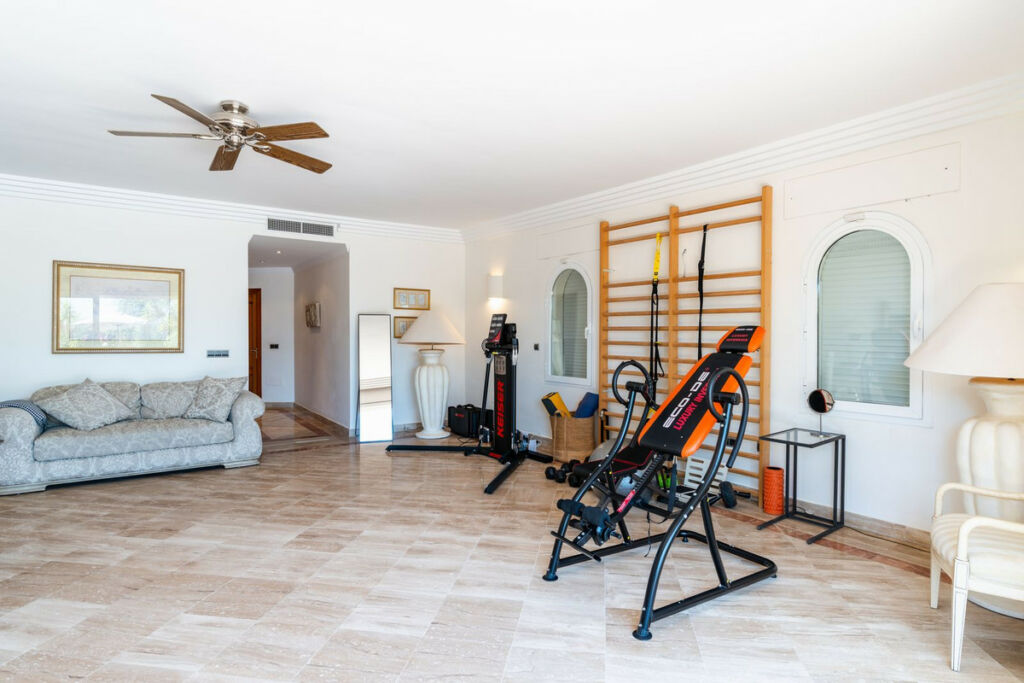 Detached Villa Benahavís Málaga - image 50