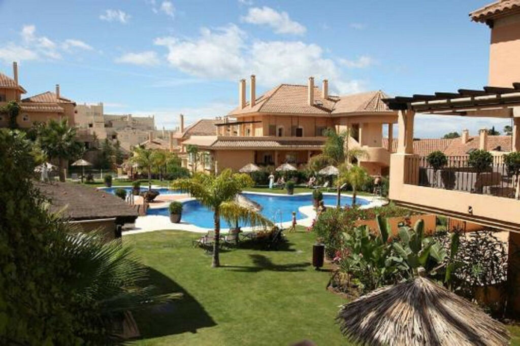 Ground Floor Apartment Aloha Málaga - image 51