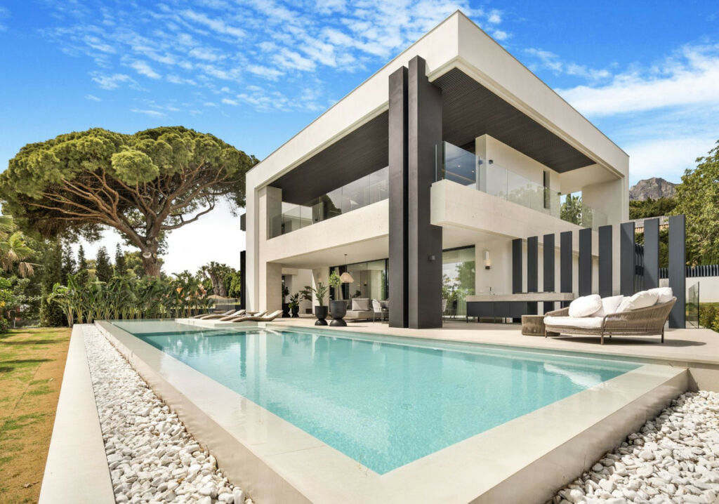 Detached Villa The Golden Mile Málaga - image 51