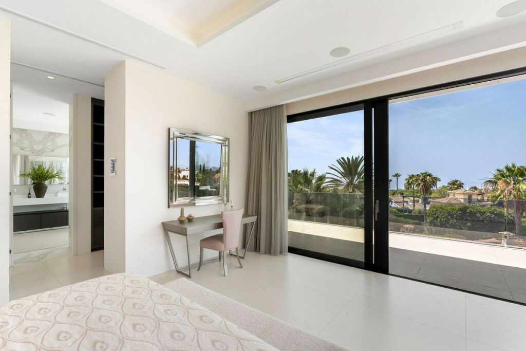 Detached Villa Nagüeles Málaga - image 51