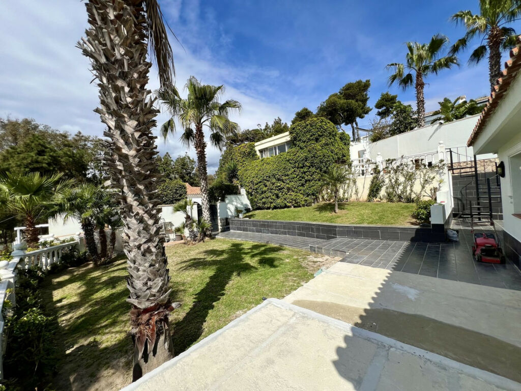 Detached Villa El Chaparral Málaga - image 51