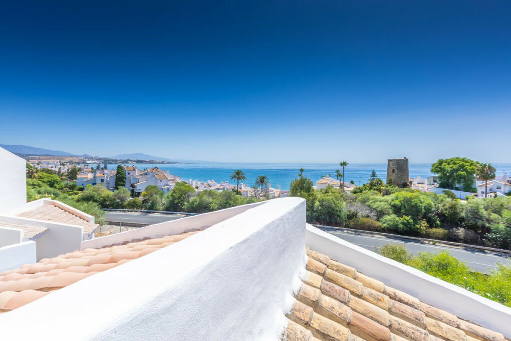 Detached Villa Estepona Málaga - image 51