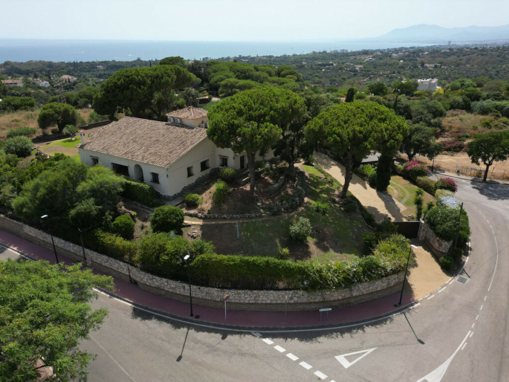 Detached Villa Elviria Málaga - image 46
