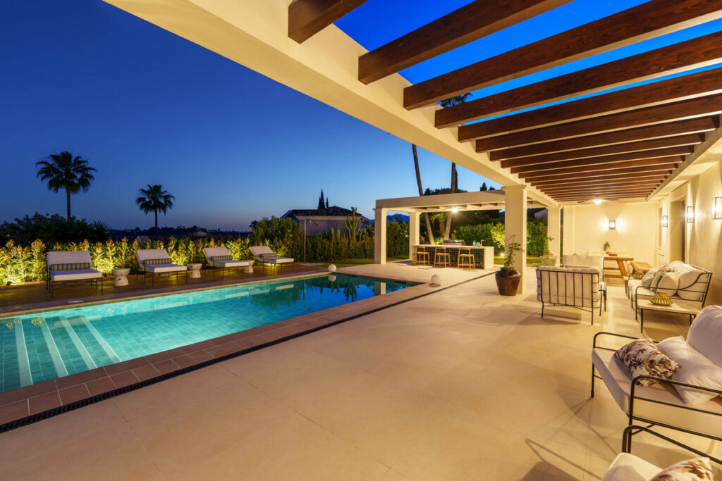 Detached Villa Nueva Andalucía Málaga - image 53